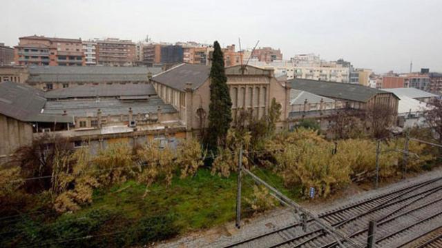 Vista de una de las antiguas sedes de Uralita en Cerdanyola del Vallés / CG