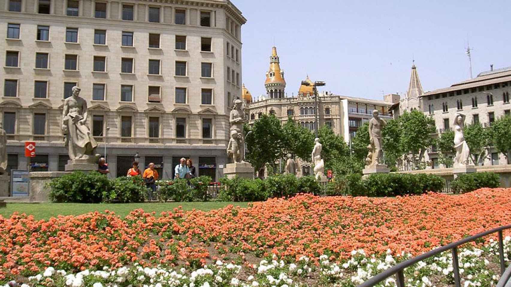 Panorámica de la Plaza Cataluña / WIKIMEDIA COMMONS