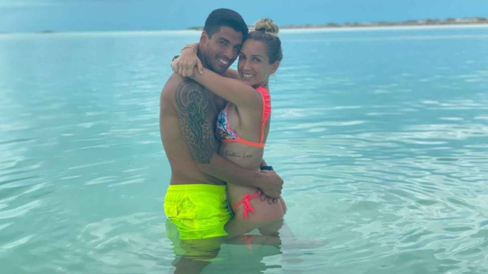 Sofía Balbi y Luis Suárez disfrutan en el paraíso