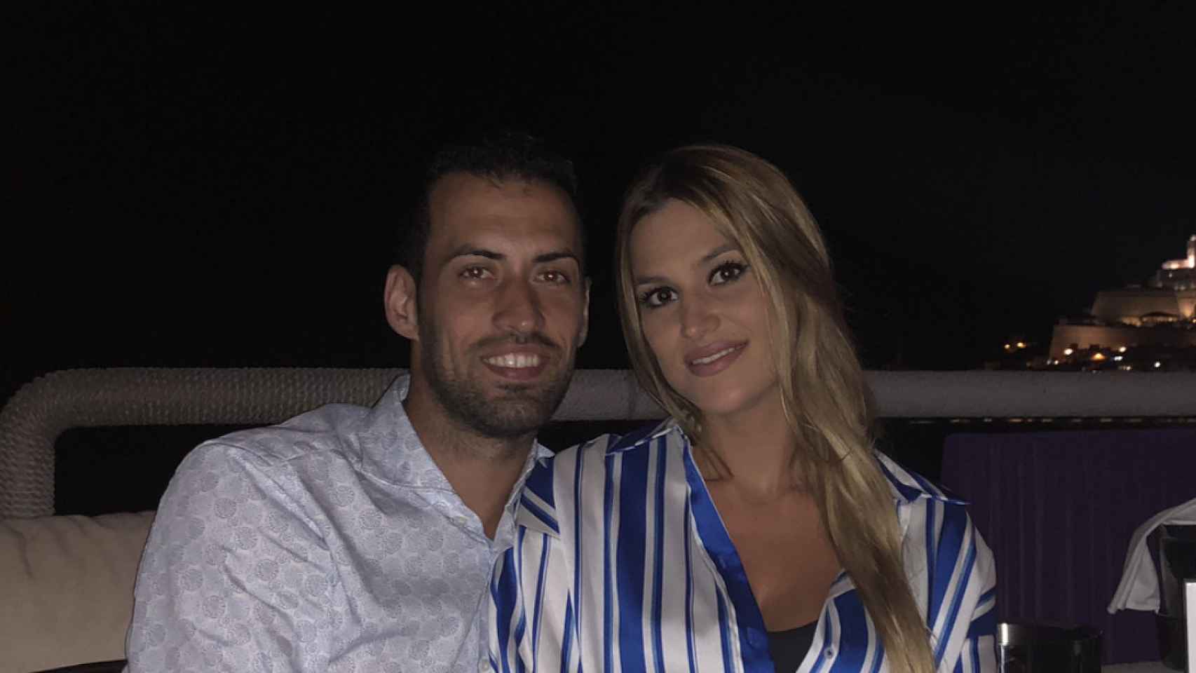 Una foto de archivo de Sergio Busquets y Elena Galera / INSTAGRAM