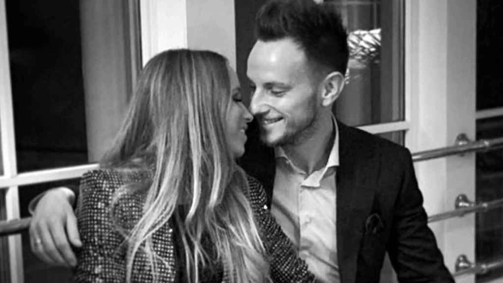 Raquel Mauri e Ivan Rakitic, en blanco y negro / INSTAGRAM