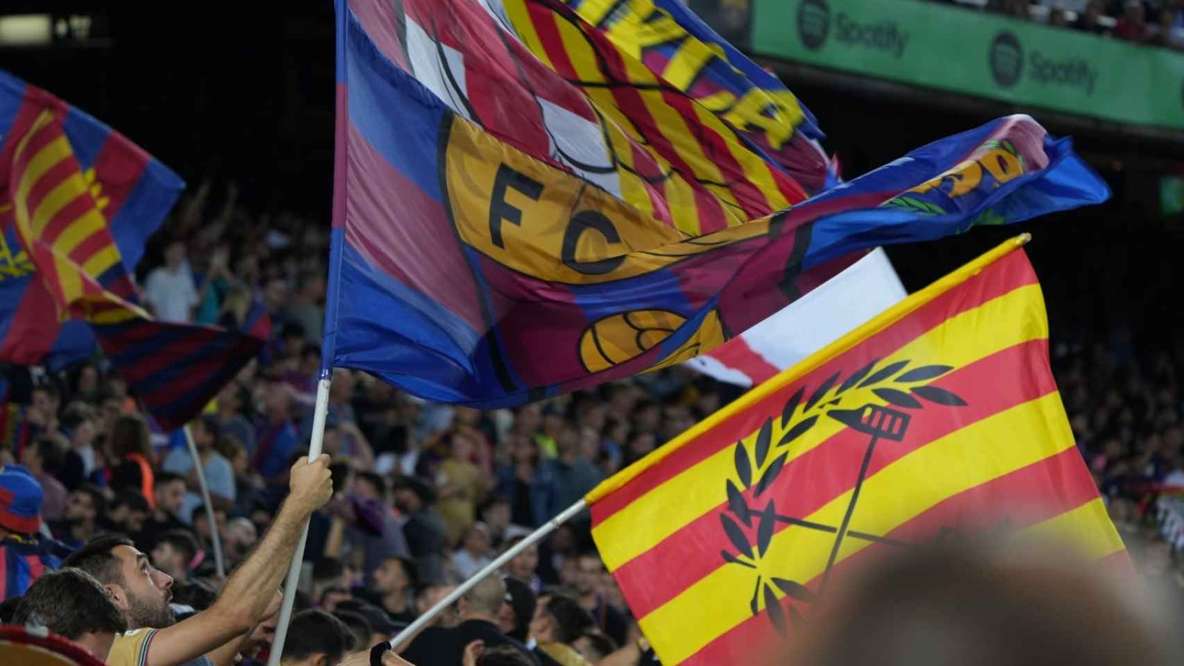 La Grada d'Animació, en el partido de Liga de esta temporada entre el Barça y el Celta / LUIS MIGUEL AÑÓN