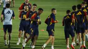 La selección española, durante un entrenamiento bajo el mando de Luis Enrique / EFE