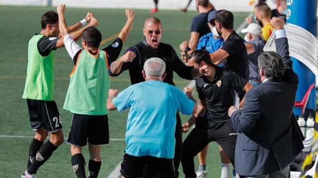 Valdés en un partido del Horta / REDES