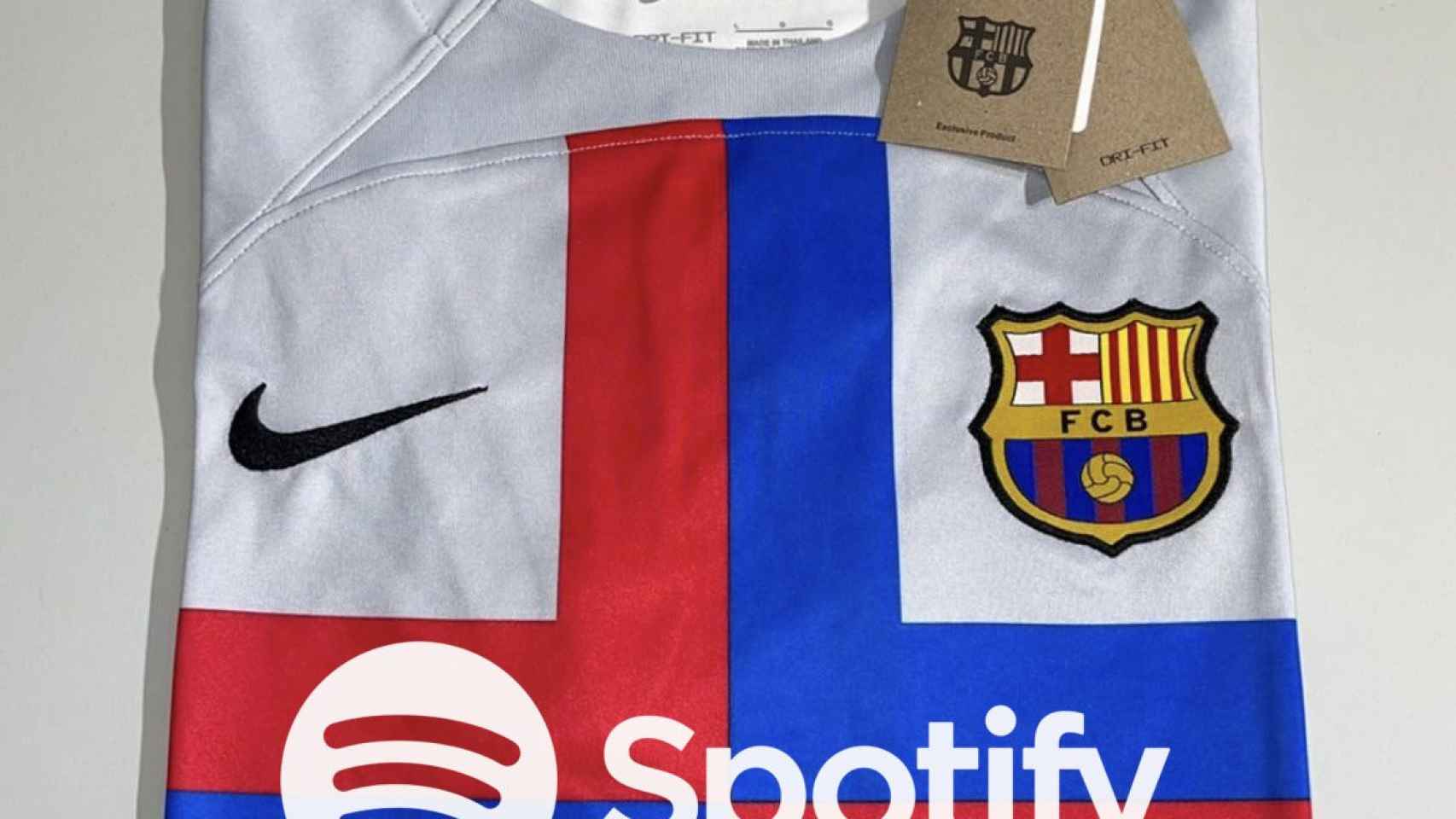 La tercera camiseta del Barça 2022 23 de cerca