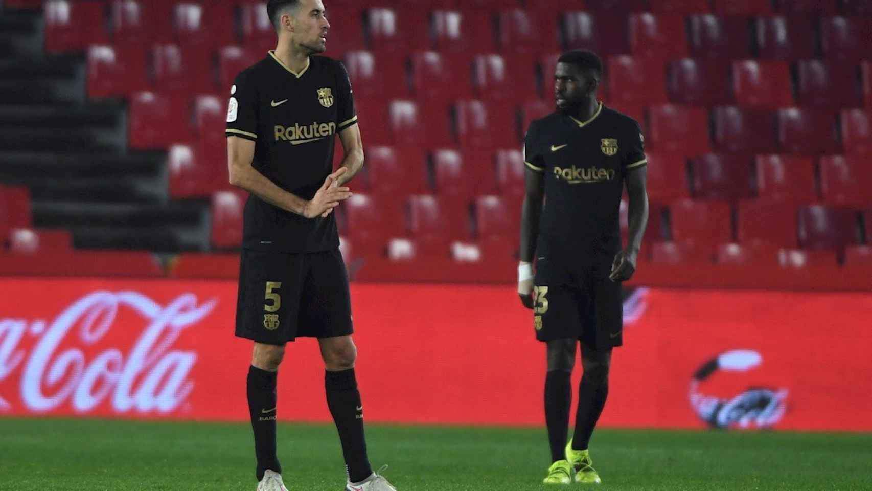 Busquets y Umtiti en Granada / EFE