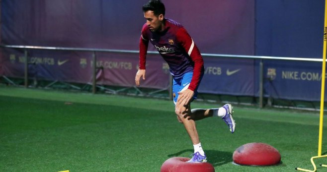 Sergio Busquets no faltó al primer entrenamiento tras las Navidades, el martes / FCB