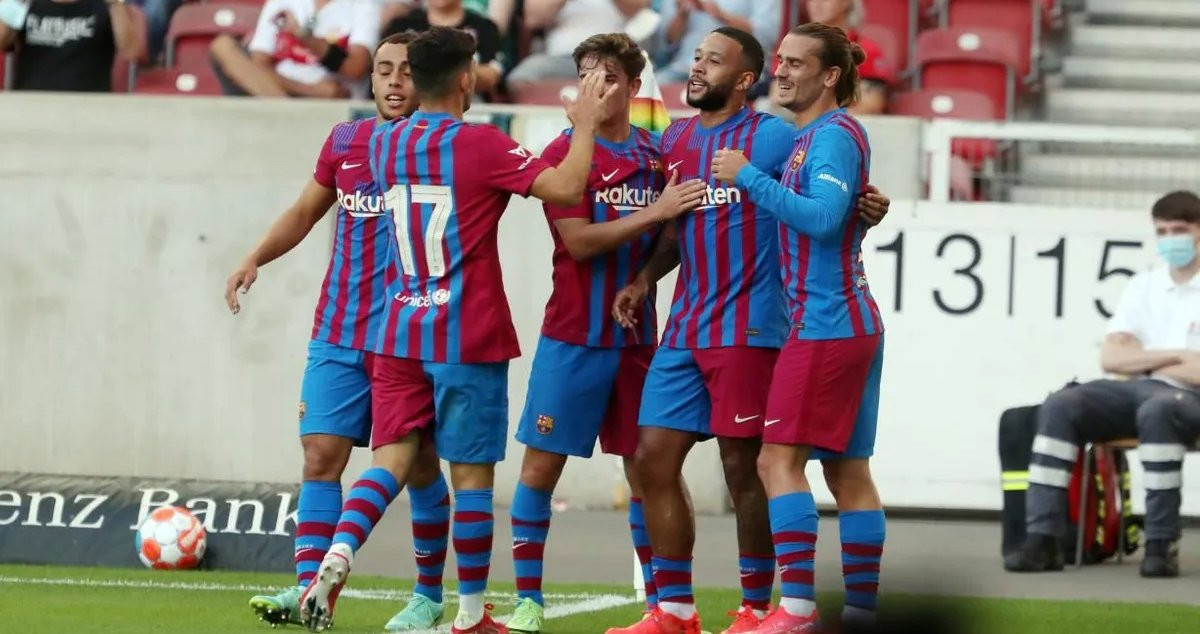 Los jugadores del Barça celebrando el triunfo ante el Stuttgart / FCB