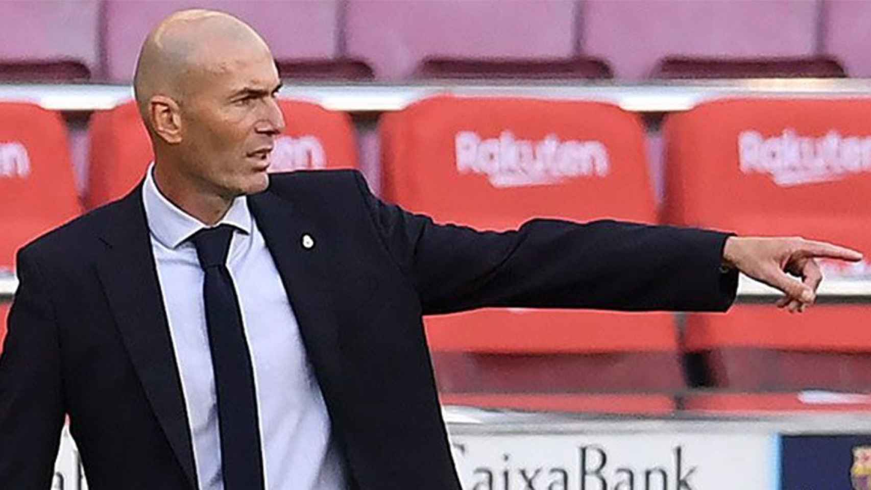 Zidane en el Camp Nou / Real Madrid