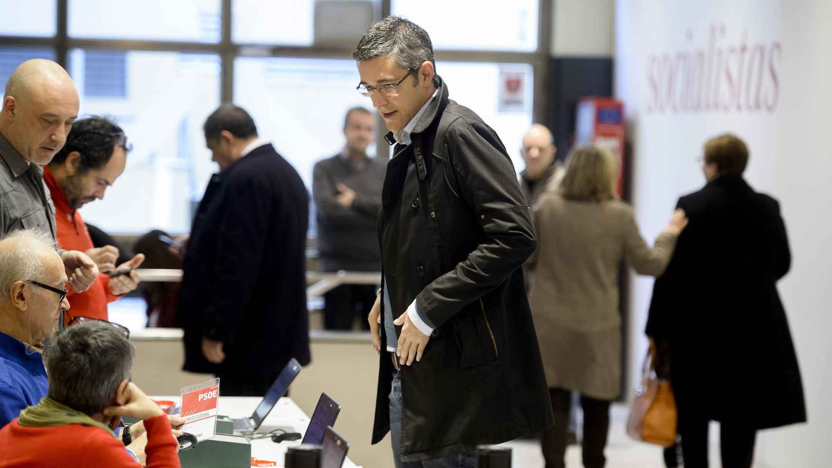 Eduardo Madina en la sede central del PSOE