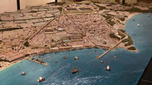 Maqueta con una simulación de cómo debió ser la primitiva ciudad romana de Tarraco / WORLD HERITAGE