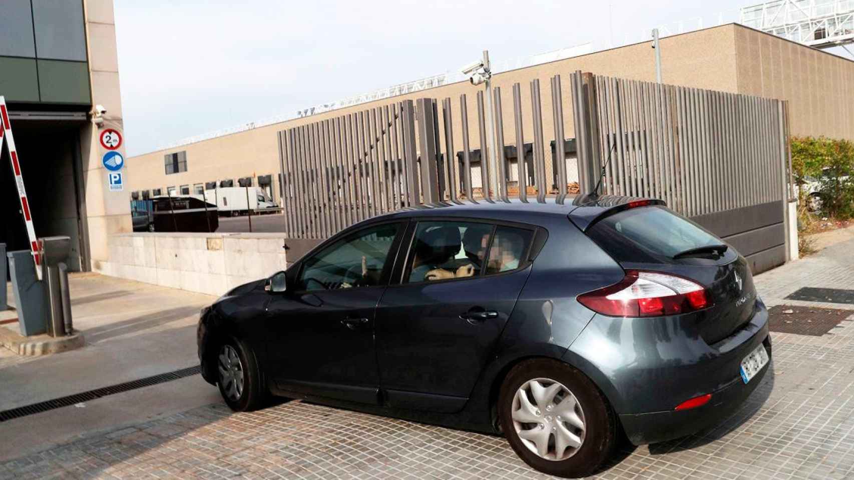 La Guardia Civil entrando en el Centro de Telecomunicaciones y Tecnologías de la Información (CTTI), el llamado 'CNI catalán' / EFE