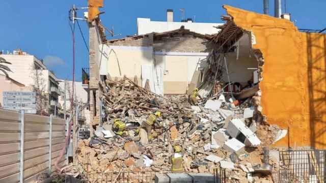 Edificio derrumbado en Sitges / BOMBERS