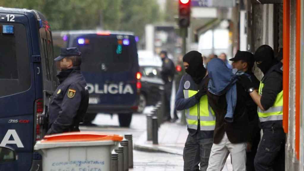 La célula yihadista de Terrassa iba a decapitar a una mujer al modo de Dáesh