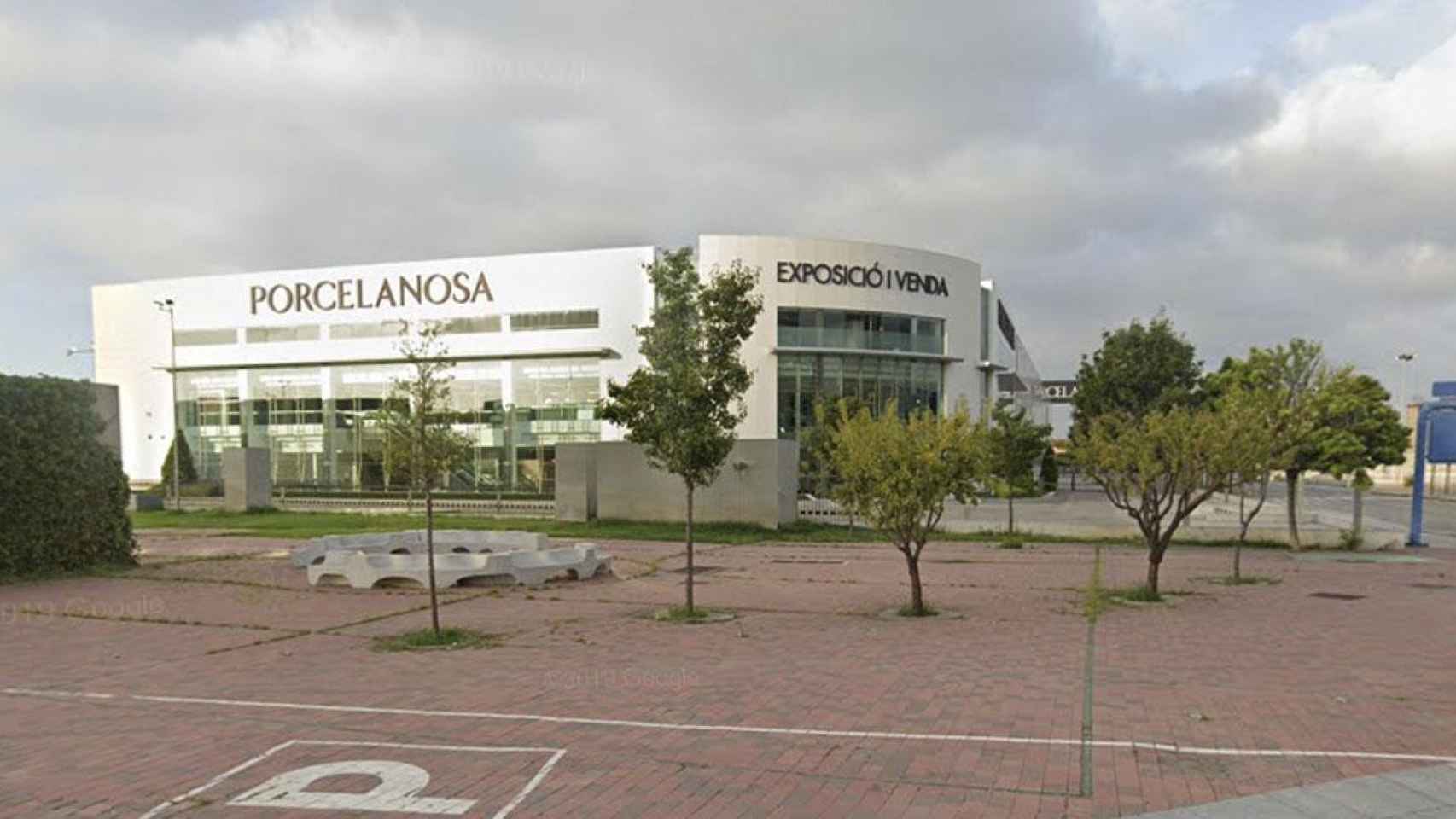 Sede de Porcelanosa en L'Hospitalet de Llobregat / MAPS