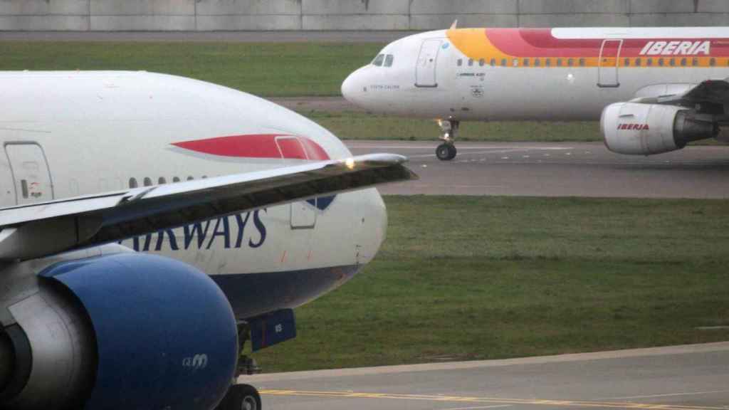 Dos aviones de la compañía IAG / EFE