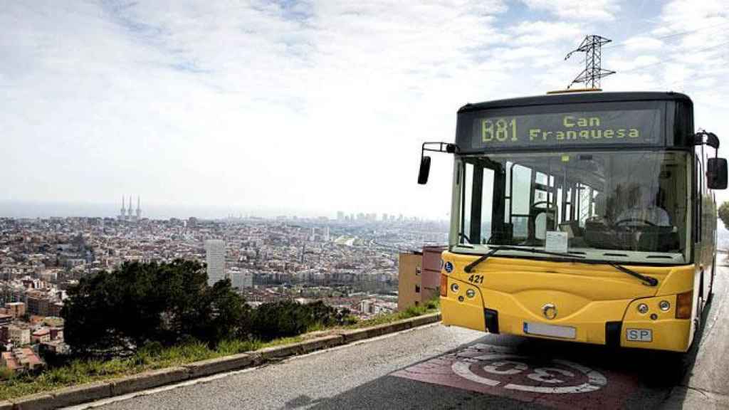 Uno de los autobuses de TUSGSAL, la empresa que se ha quedado sin presidente tras la dimisión de Justo Alarcón / CG