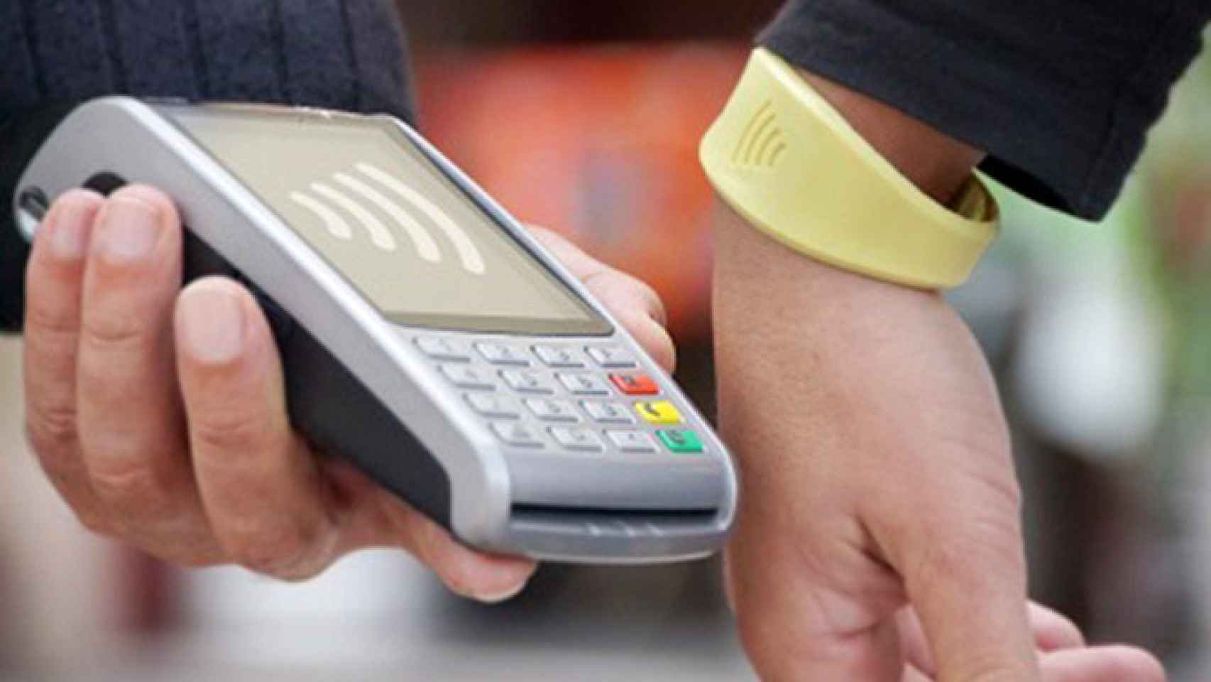 Pulsera Visa 'contactless' de CaixaBank / CG