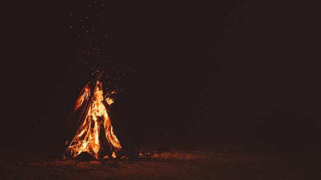 Hoguera de la noche de San Juan / PIXABAY