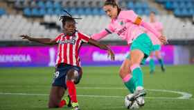 Alexia Putellas ante Santos en la semifinal de la Supercopa de España contra el Atlético de Madrid / FC BARCELONA