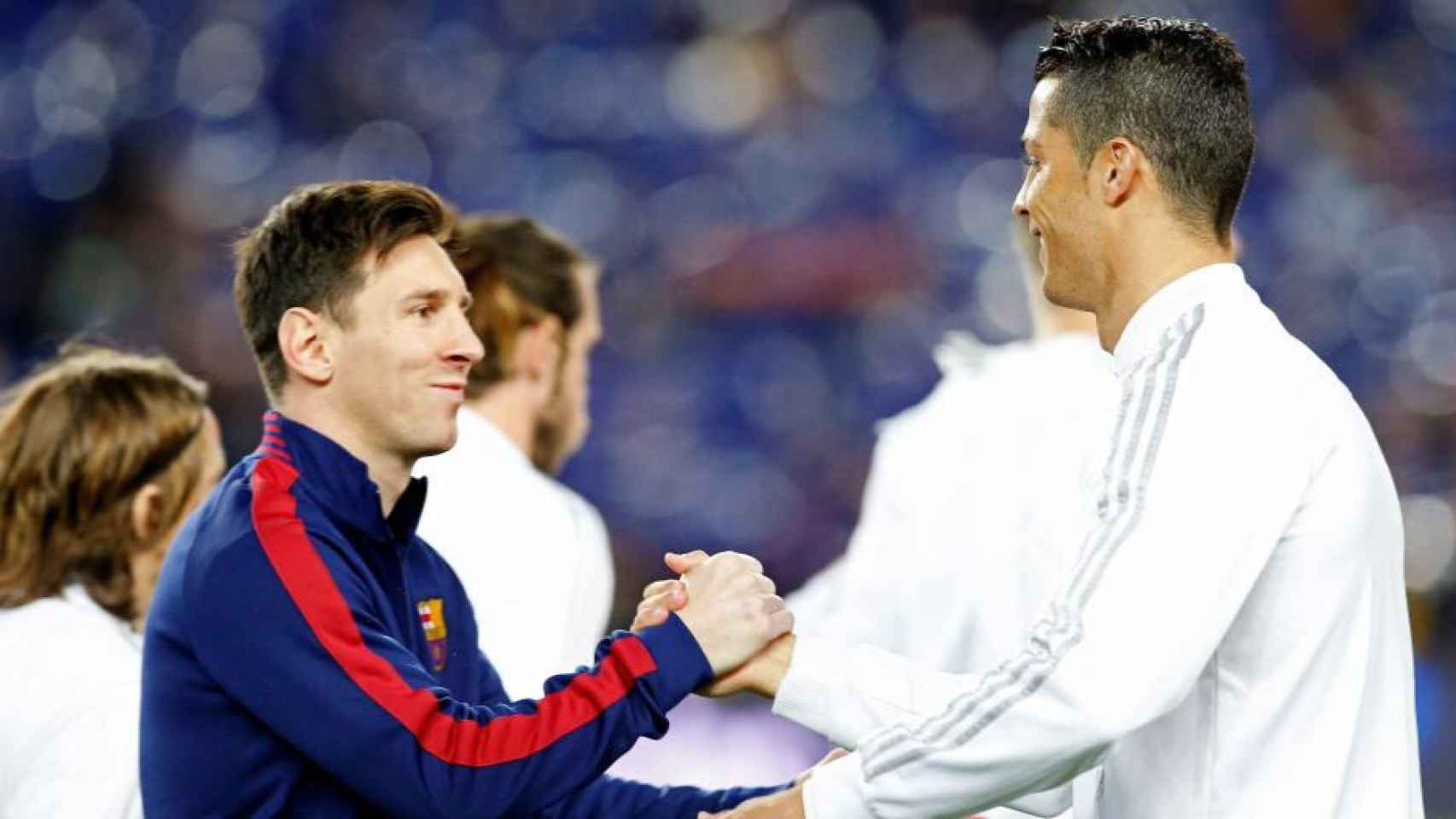 Fotografía de Leo Messi y Cristiano Ronaldo durante un enfrentamiento / EFE