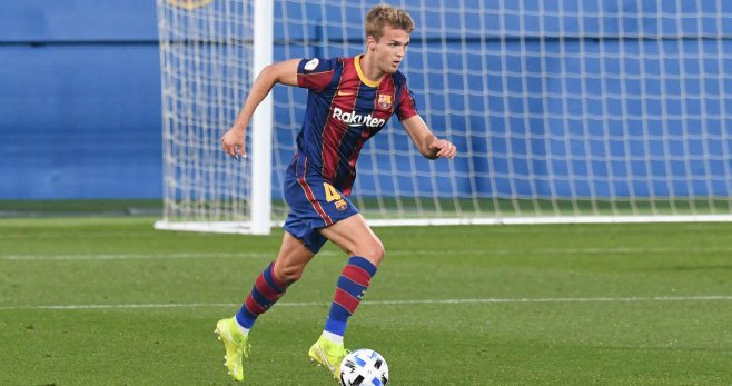 Arnau Comas, en una acción con el Barça B | FCB