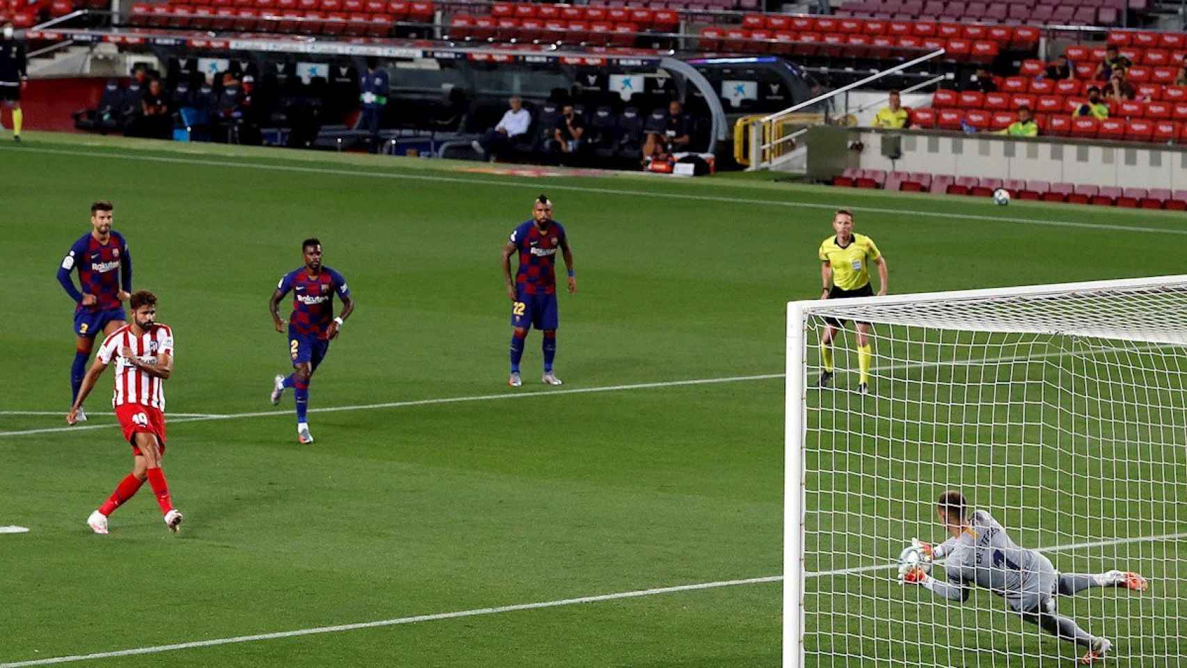 Ter Stegen para el penalti de Diego Costa / EFE