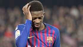 El delantero francés del FC Barcelona Ousmane Dembélé se retira lesionado ante el Leganés / EFE