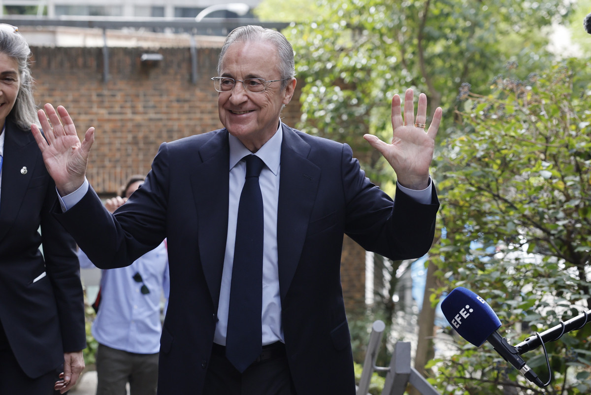 Florentino Pérez, sonriente en un acto del Real Madrid / EFE