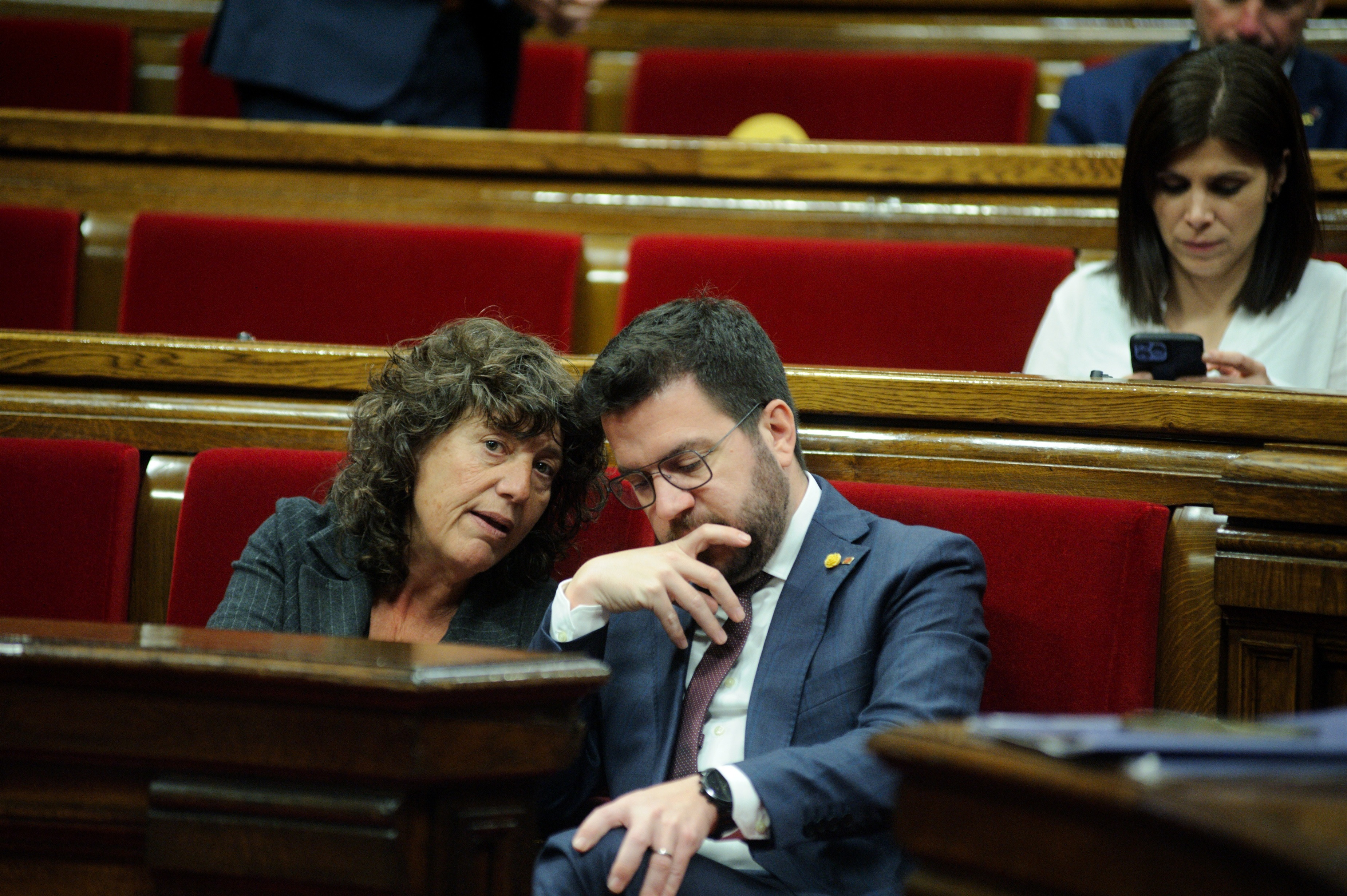 La 'consellera' Teresa Jordà junto al presidente de la Generalitat, Pere Aragonès / ALBERTO PAREDES - EUROPA PRESS