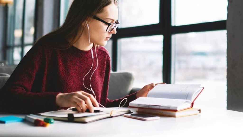 Una estudiante de universidad, en una imagen de archivo / EP