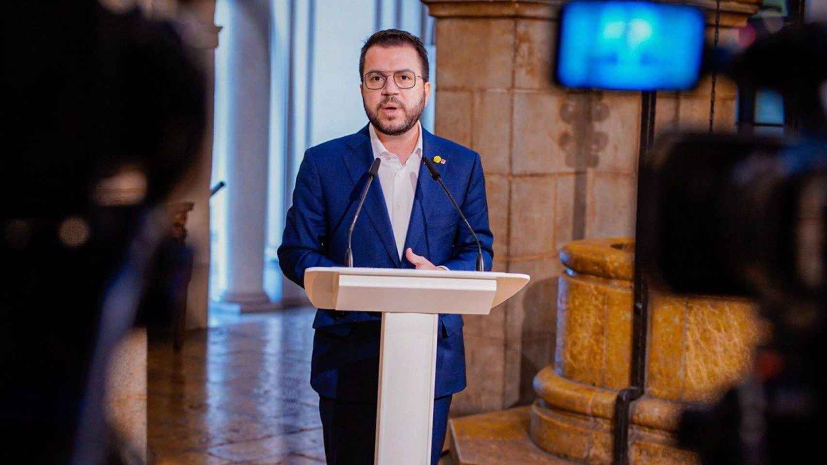 El vicepresidente de la Generalitat y candidato de ERC a la Presidencia, Pere Aragonès, en rueda de prensa en Lleida / GOVERN