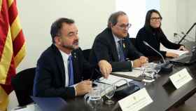 El presidente de la Generalitat, Quim Torra (c); el consejero de Acción Exterior, Alfred Bosch (i); y la directora del Diplocat, Laura Foraster (d) / DIPLOCAT