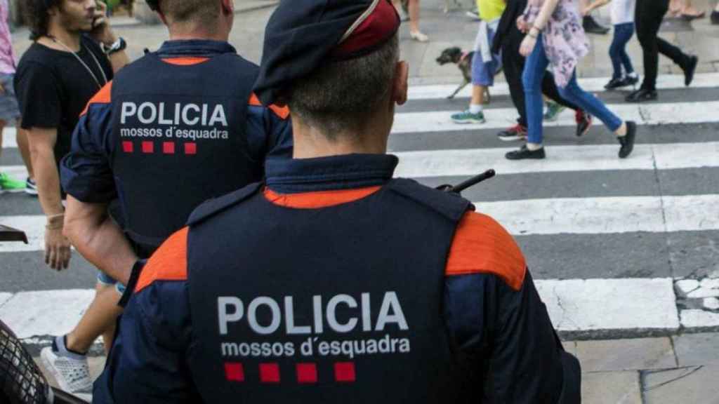 Un agente de los Mossos d'Esquadra en una imagen de archivo /EFE