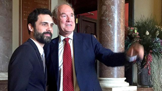El presidente del Parlament, Roger Torrent, junto al presidente del Círculo de Empresarios de Habla Alemana, Albert Peters, en el Círculo Ecuestre / CG