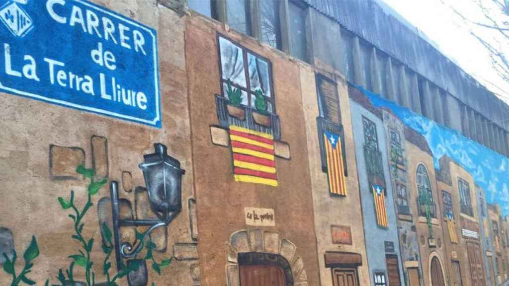 El dueño de Petrolis Independents ha rebautizado una calle en Terrassa.