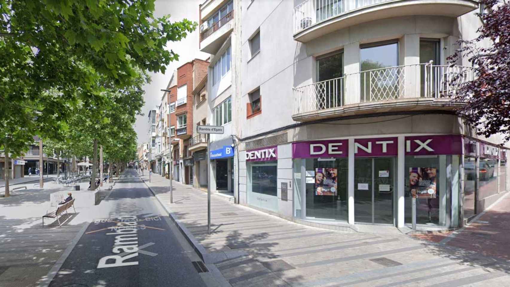 Lugar en el que un preso se ha dado a la fuga durante una visita a una clínica dental / GOOGLE STREET VIEW