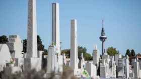 Vista de lápidas en el cementerio de la Almudena / EP