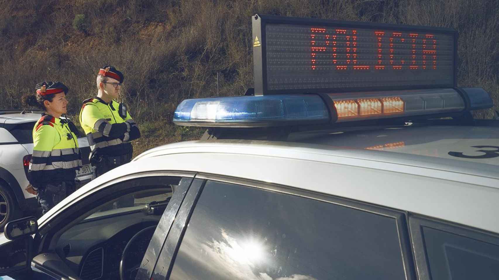 Los Mossos detienen a un conductor sin carné, borracho y con 16 kilos de marihuana / EP