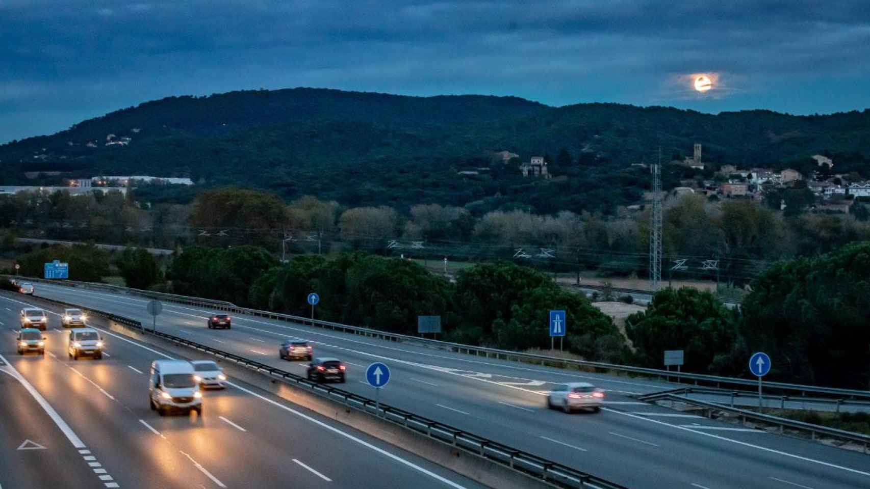 Una carretera de Girona / TRÀNSIT