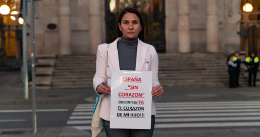 La comunidad albanesa en Barcelona pide investigar la desaparición del corazón de Saimir / (CG) 