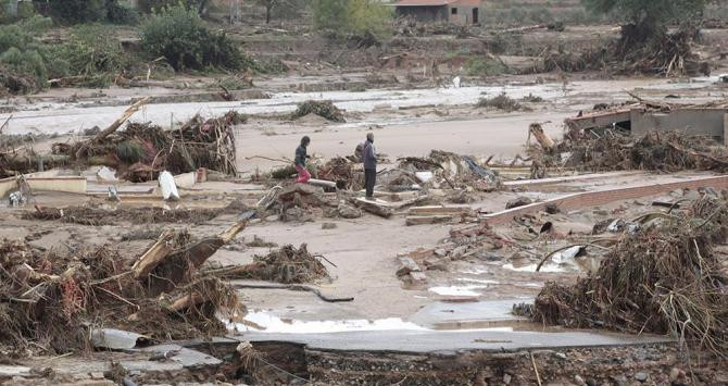 Aspecto de la población de Montblanc (Tarragona) que ha resultado gravemente afectada por las lluvias torrenciales / EFE