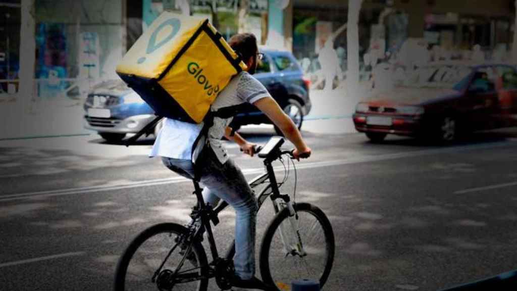 Un repartidor de Glovo, empresa para la que hacía de 'rider' Pujan Koirala  / EP