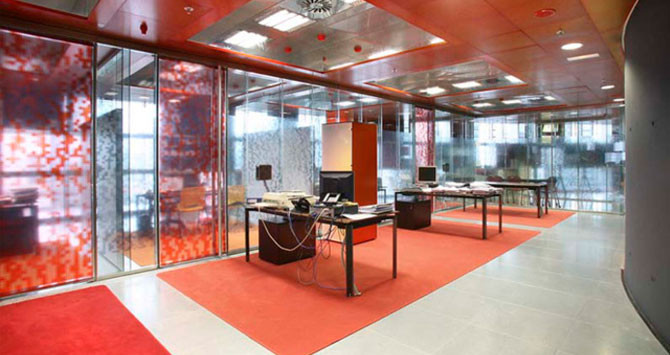 Imagen de un despacho en el interior de la Torre Agbar de Barcelona / CG