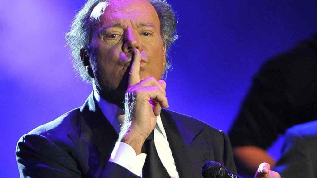 Julio Iglesias confiesa los errores que cometió como padre