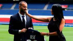 Jesé y Aurah Rodríguez en la presentación del futbolista con el PSG / EFE