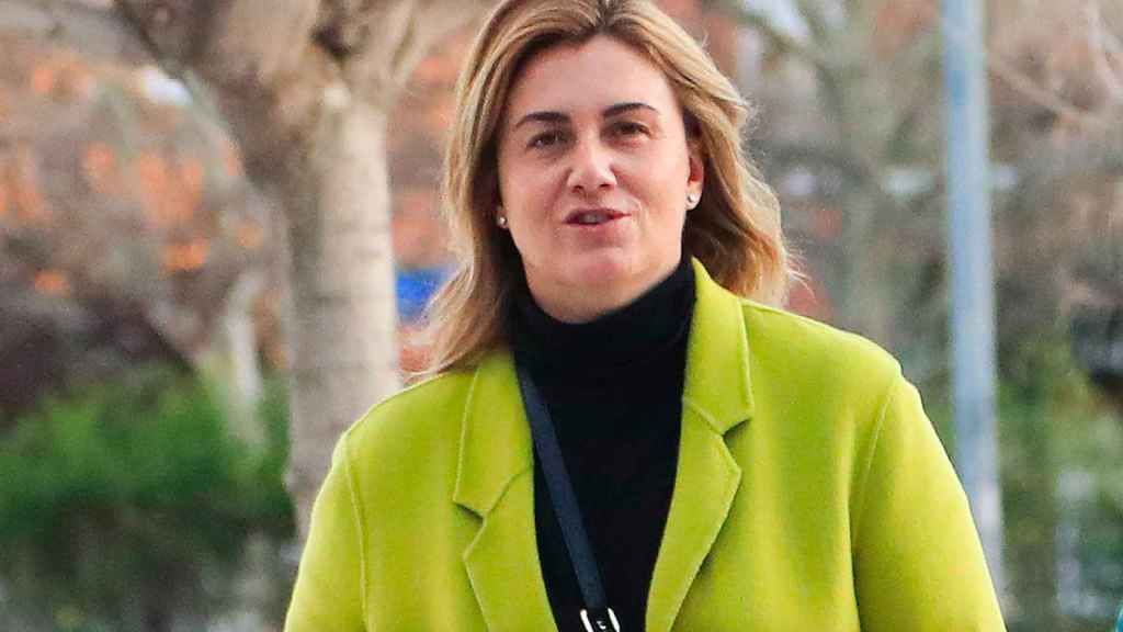 Carlota Corredera come en un restaurante sin respetar la distancia, ni ponerse la mascarilla / AGENCIAS