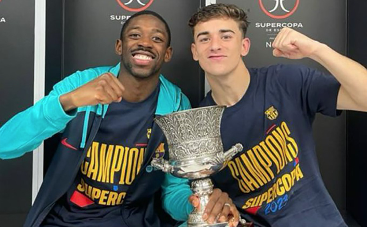 Gavi y Dembelé, celebrando el título de Supercopa en Riad / FCB