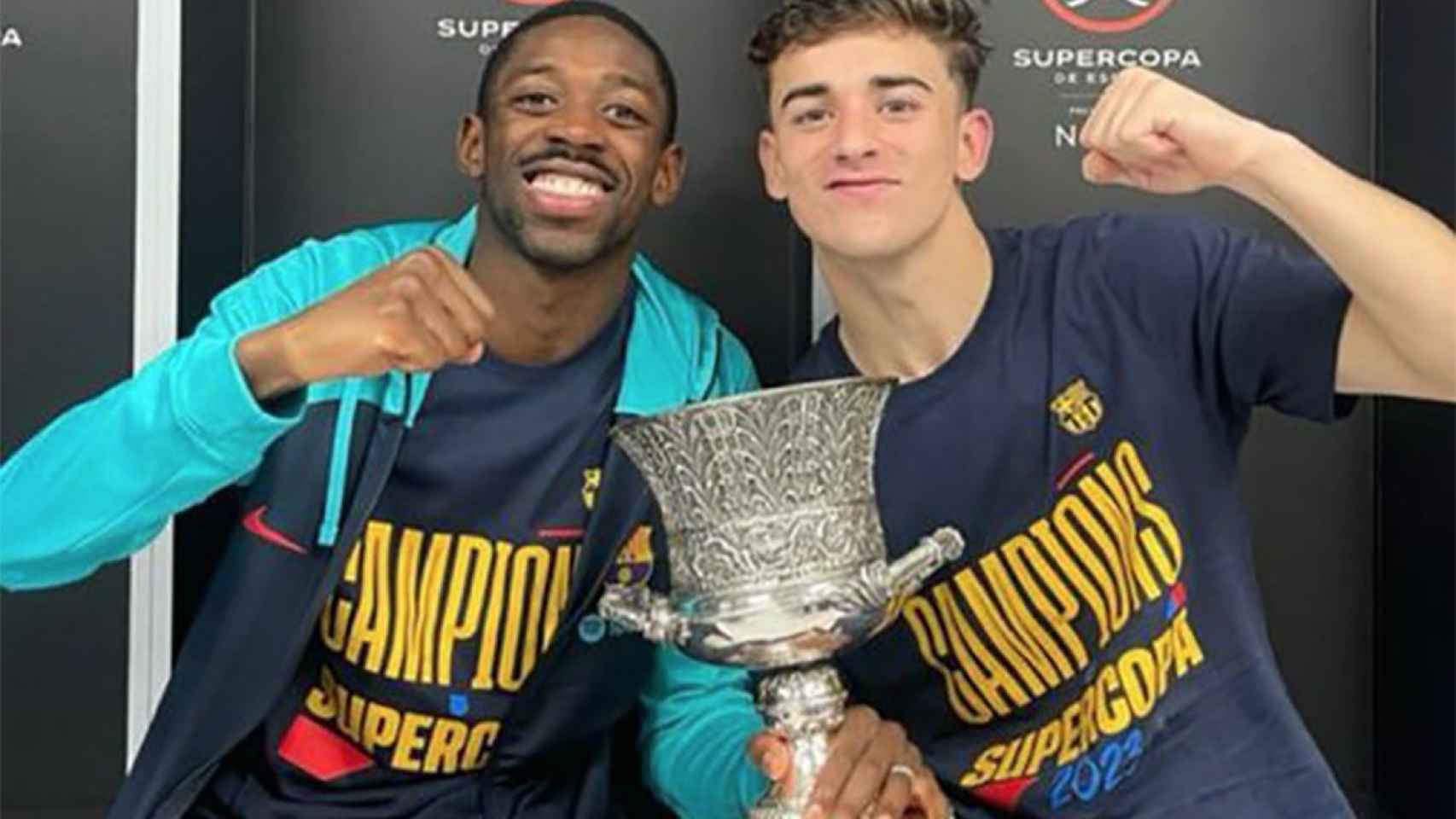 Gavi y Dembelé, celebrando el título de Supercopa en Riad / FCB