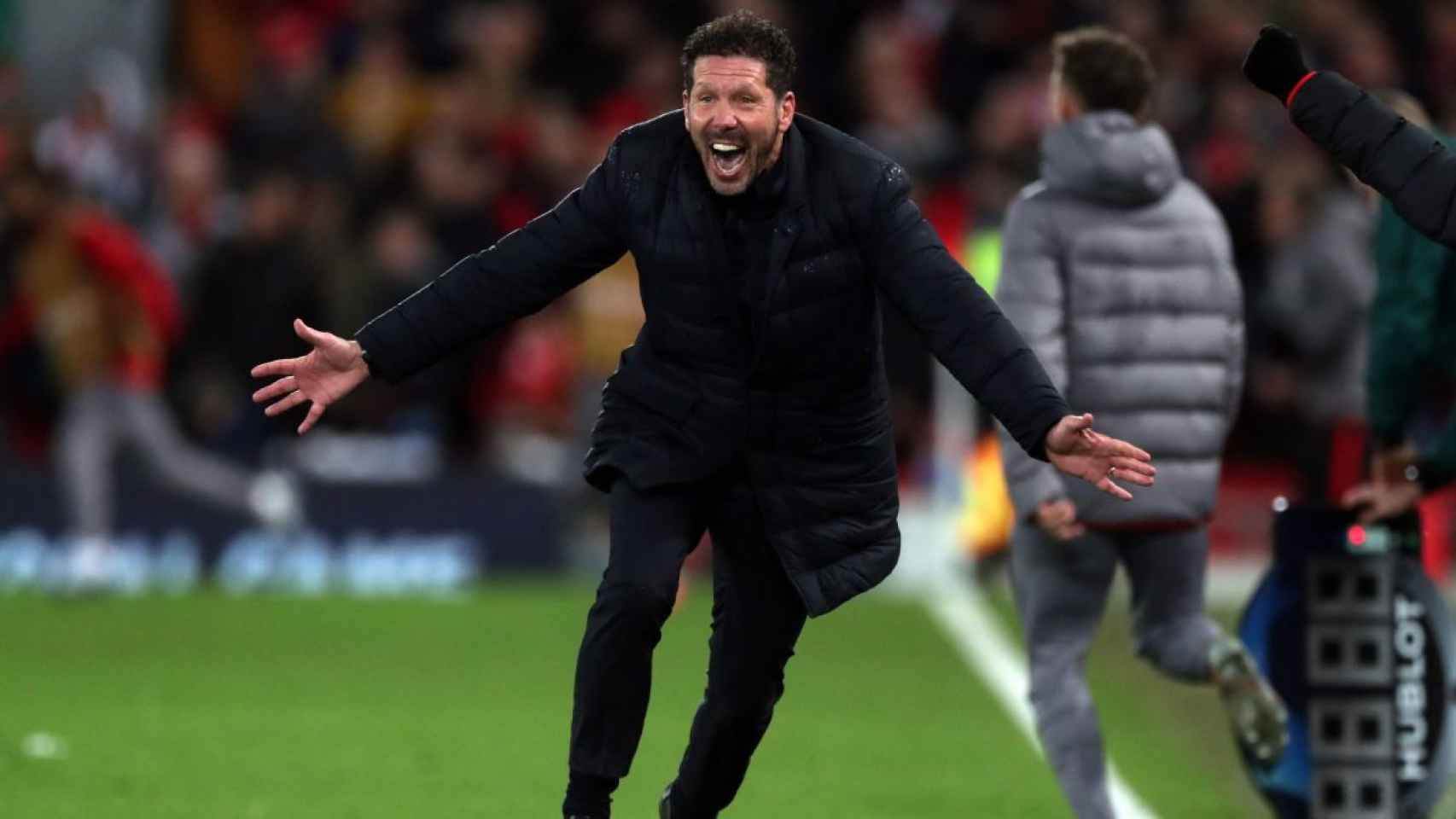 El Atlético de Simeone 'roba' un fichaje bomba al Barça | EFE